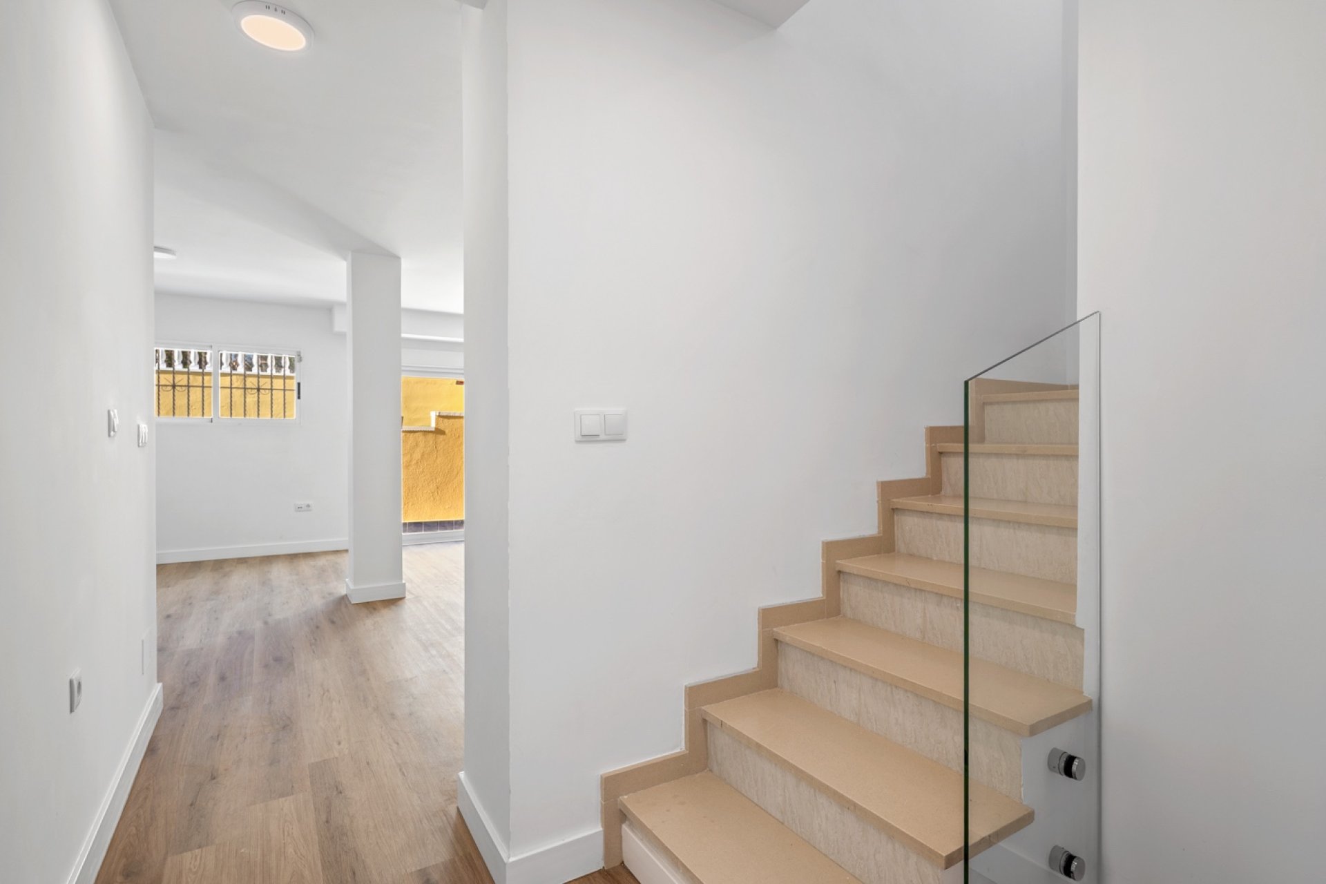 Resale - Semi detached -
Benimar