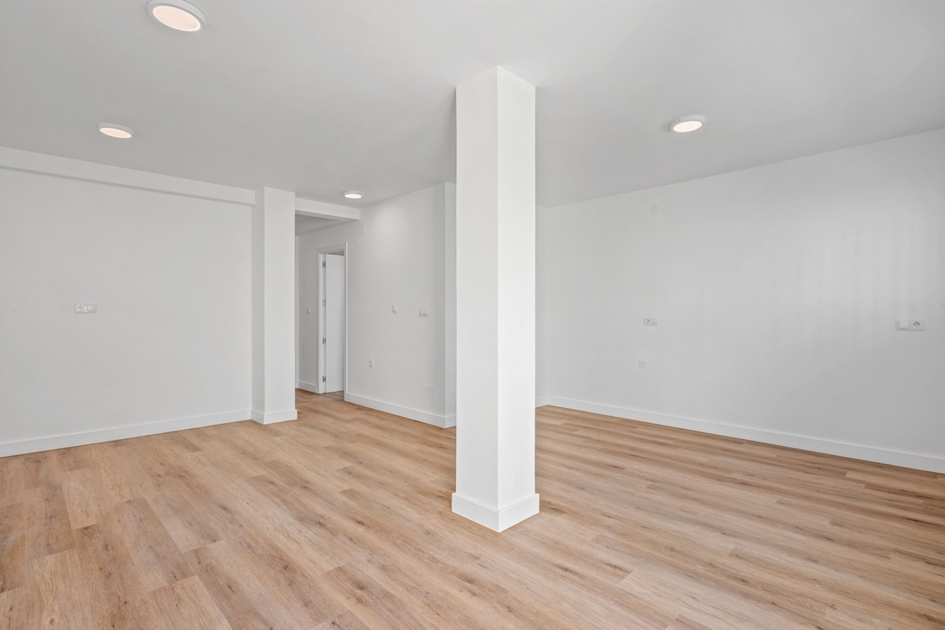 Resale - Semi detached -
Benimar