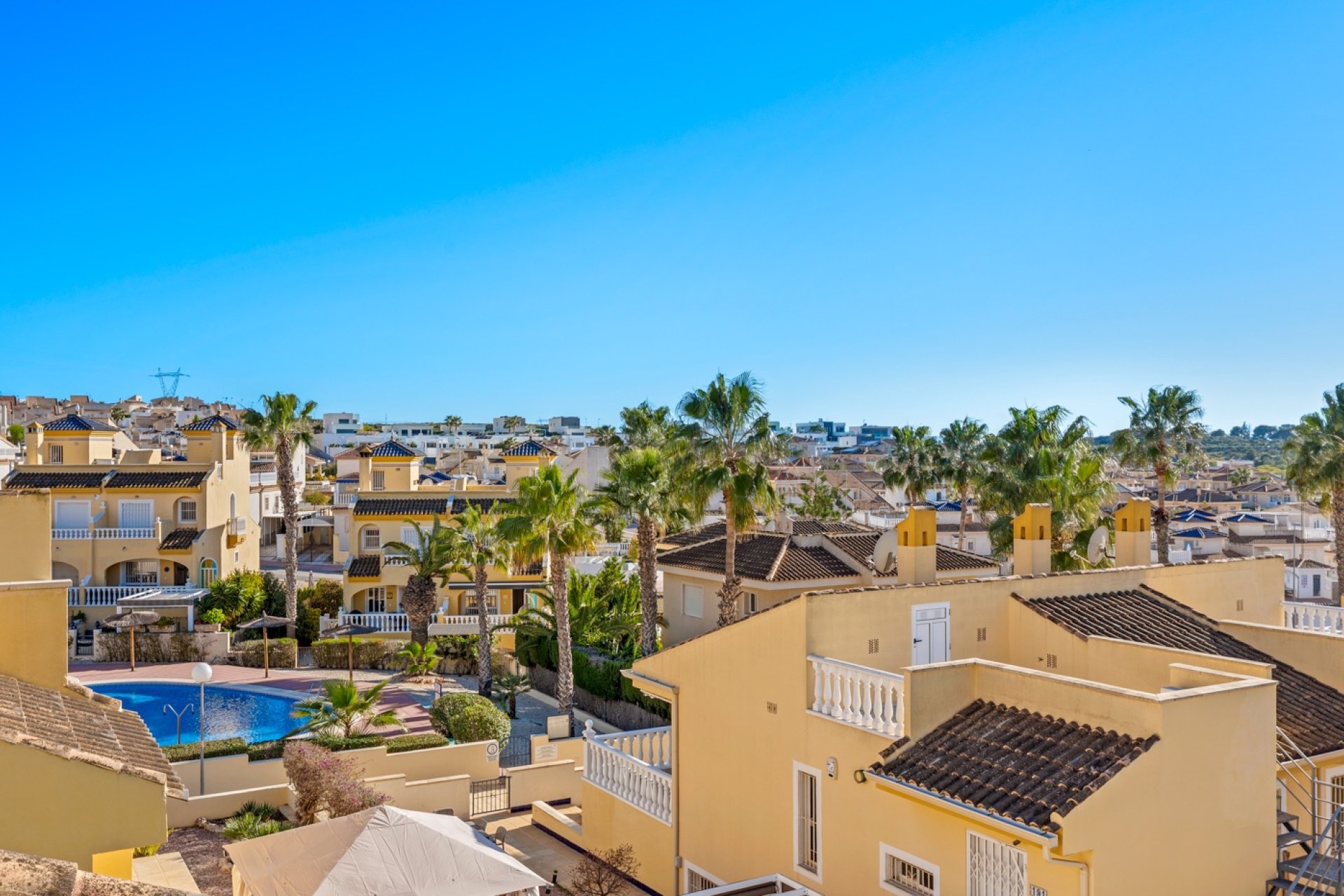 Resale - Semi detached -
Benimar