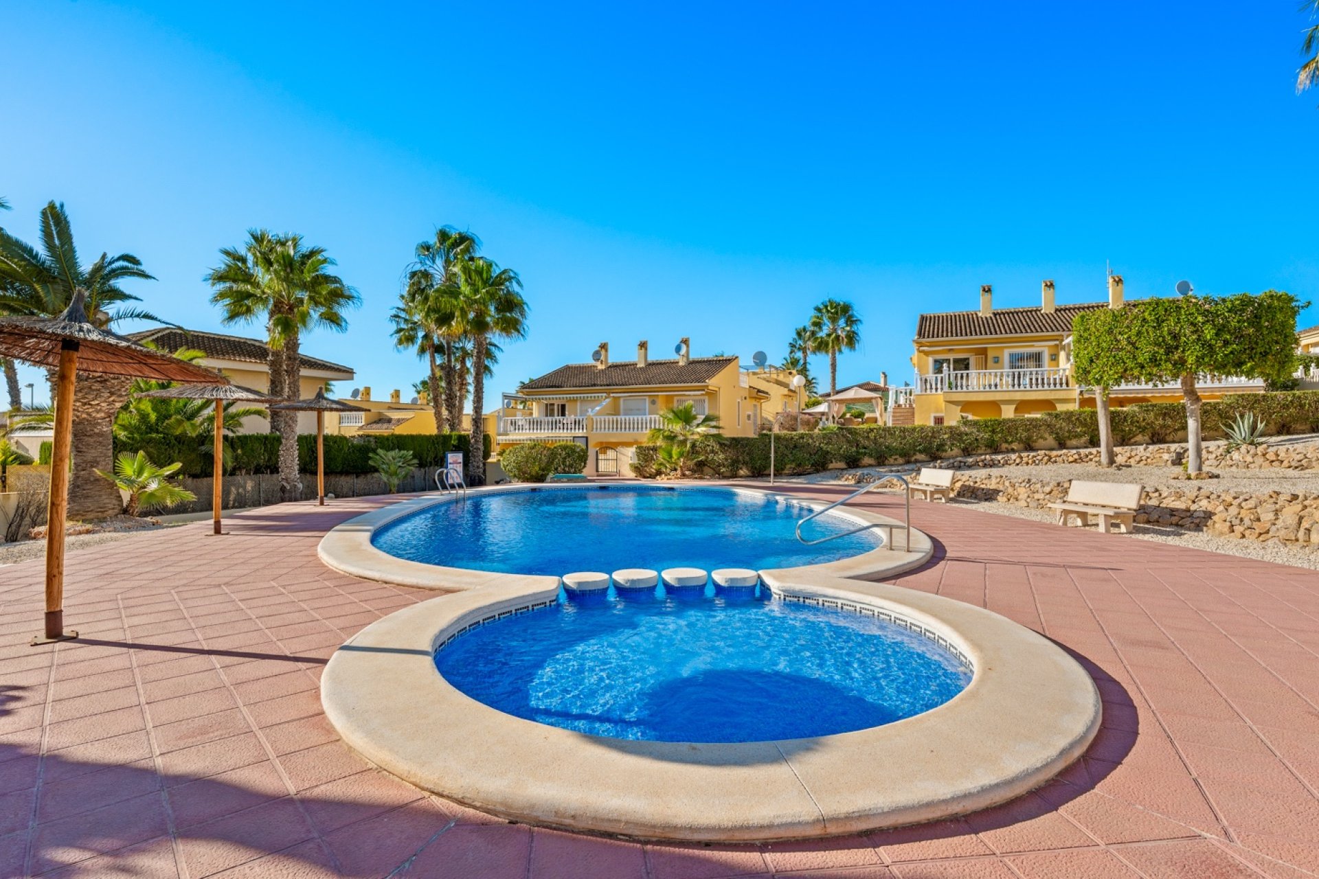 Resale - Semi detached -
Benimar