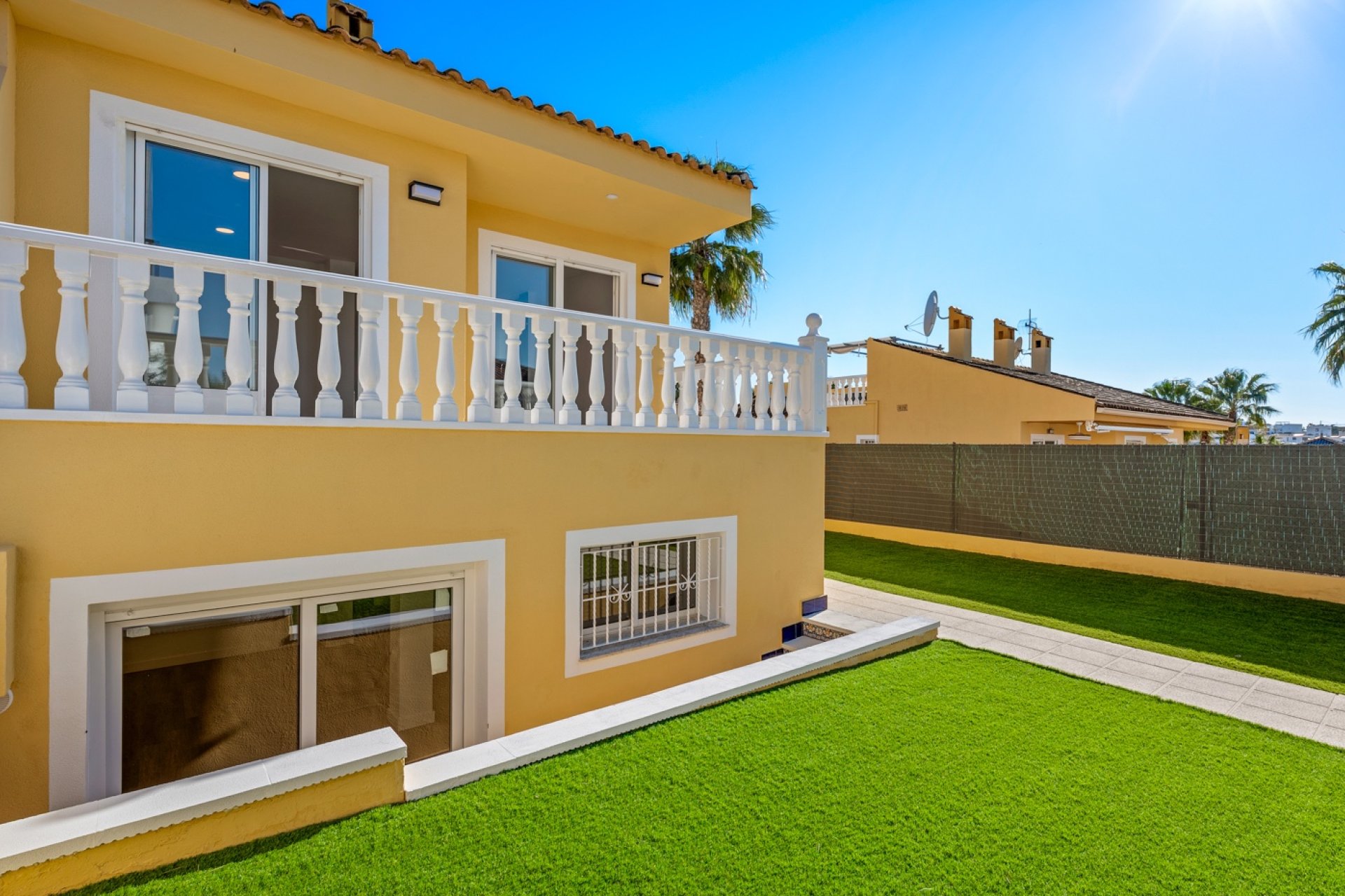 Resale - Semi detached -
Benimar