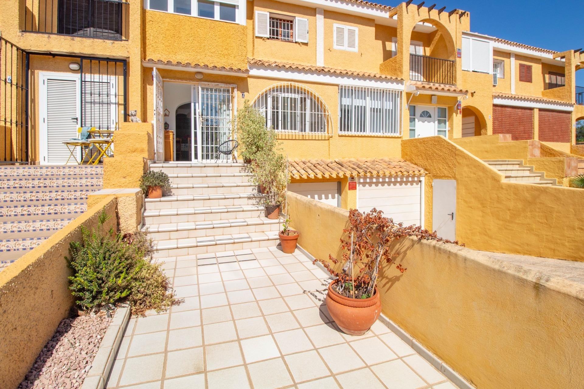 Resale - Semi detached -
Cabo Roig