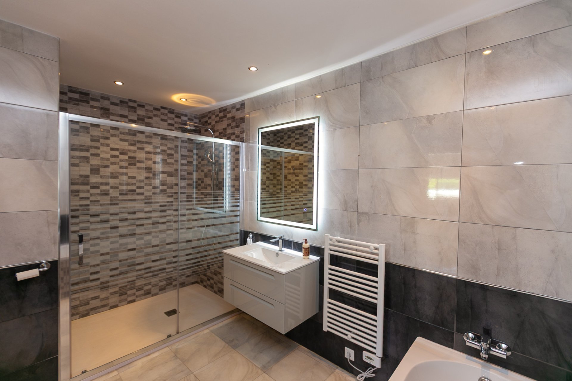 Resale - Semi detached -
Los Balcones