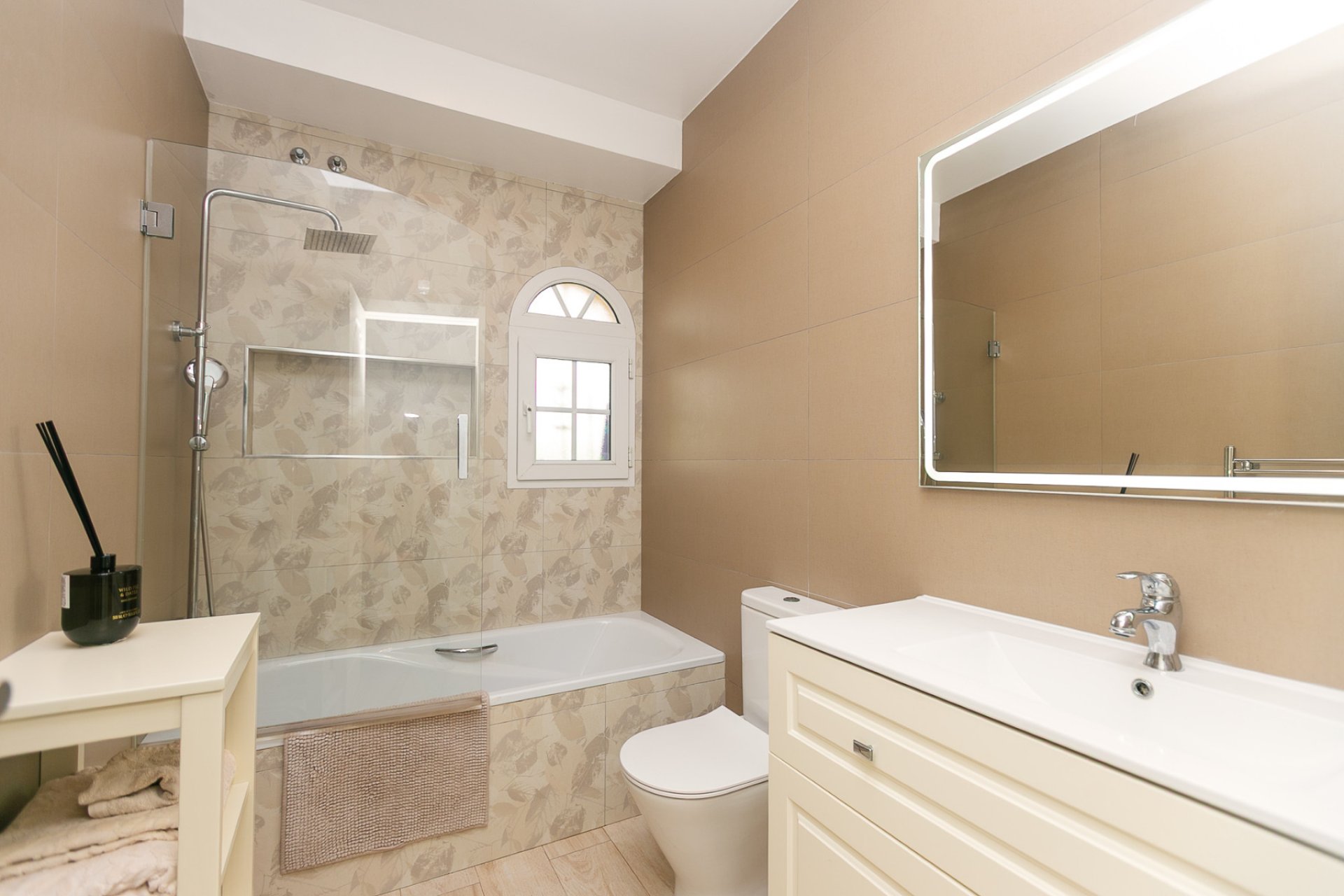 Resale - Semi detached -
Los Dolses