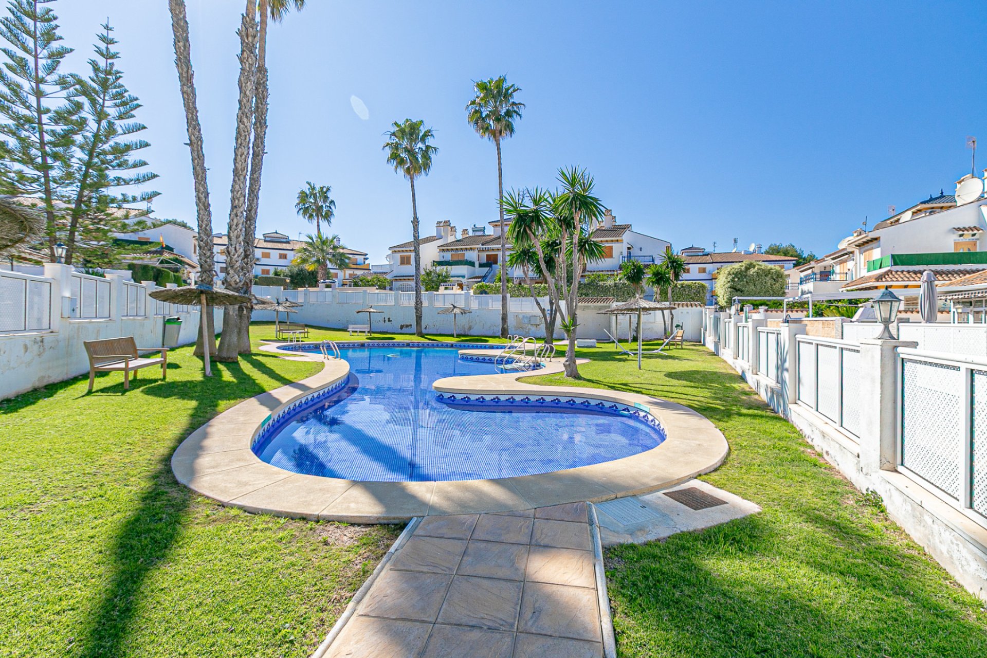 Resale - Semi detached -
Mil Palmeras - Riomar