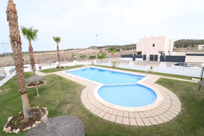 Resale - Semi detached -
San Miguel - Cerro Del Sol