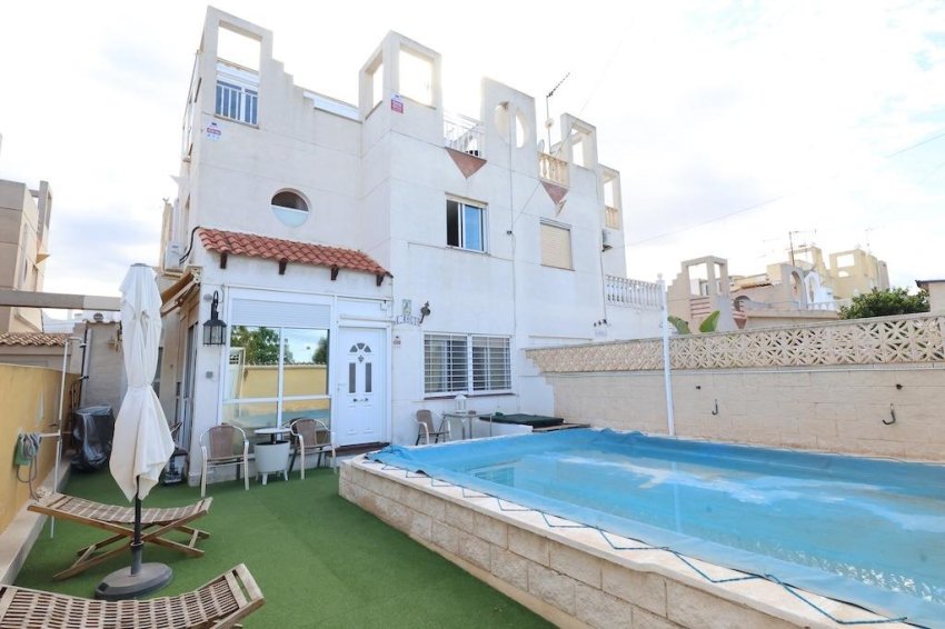 Resale - Semi detached -
Torrevieja - Torretas