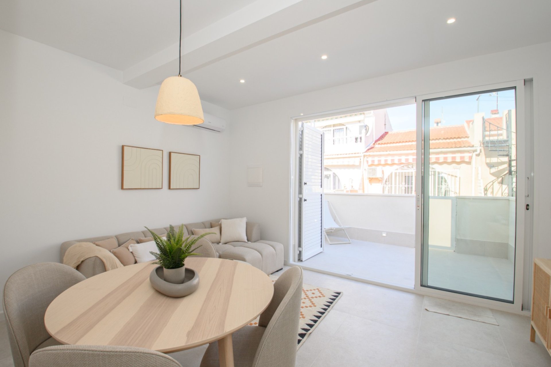 Resale - terraced_house -
Torrevieja - El Chaparral