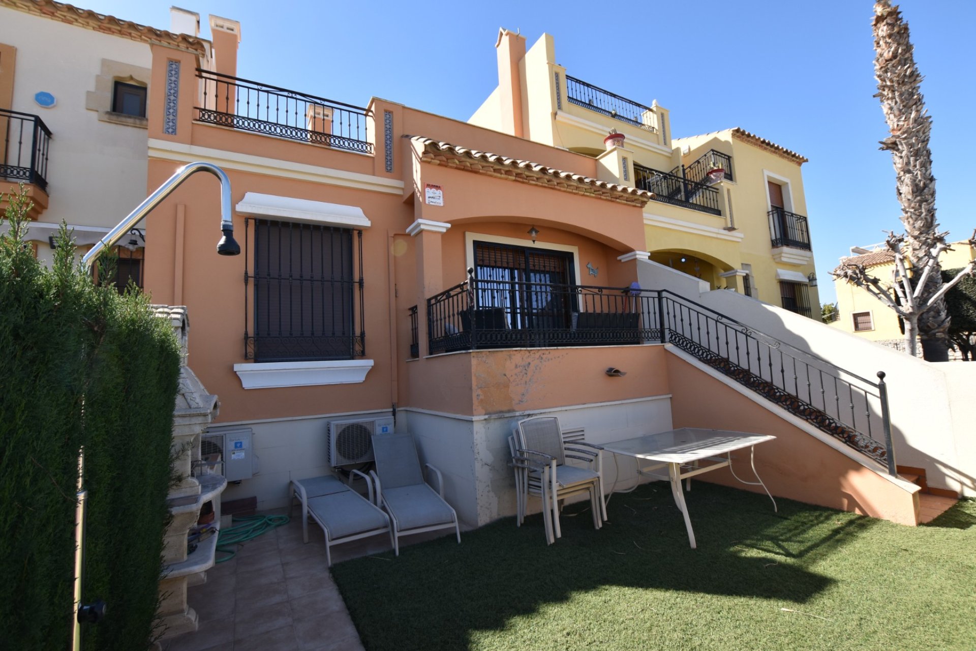 Resale - Townhouse -
Algorfa