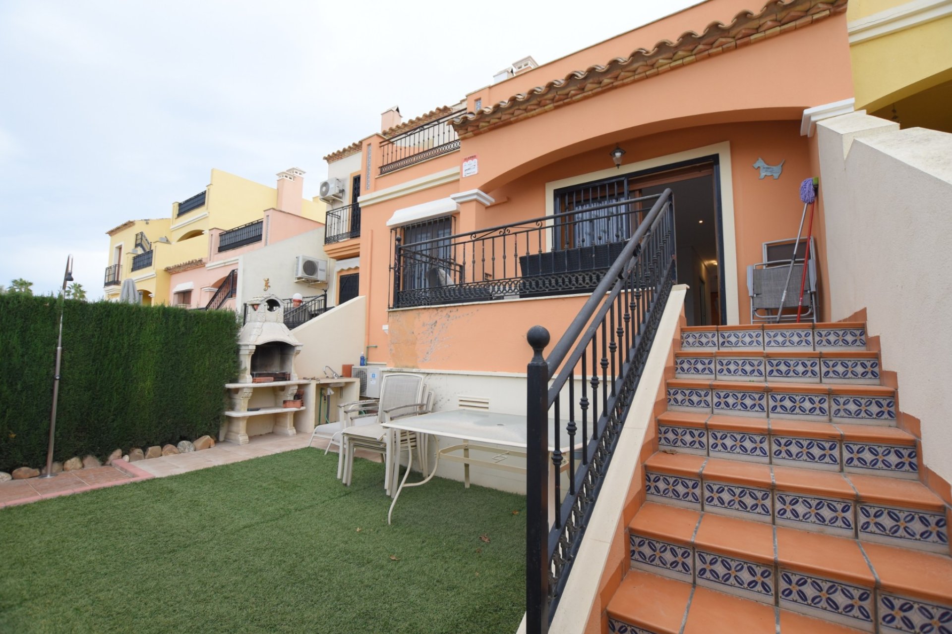 Resale - Townhouse -
Algorfa