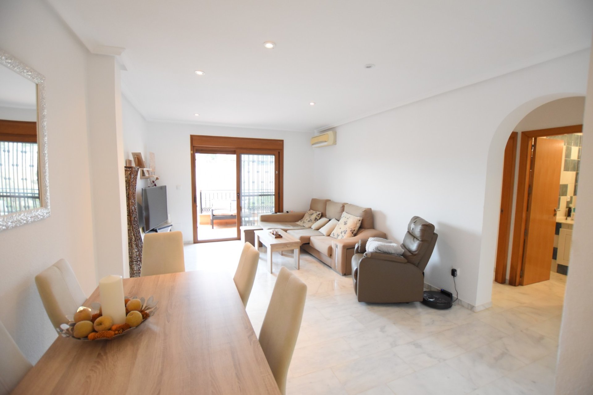 Resale - Townhouse -
Algorfa