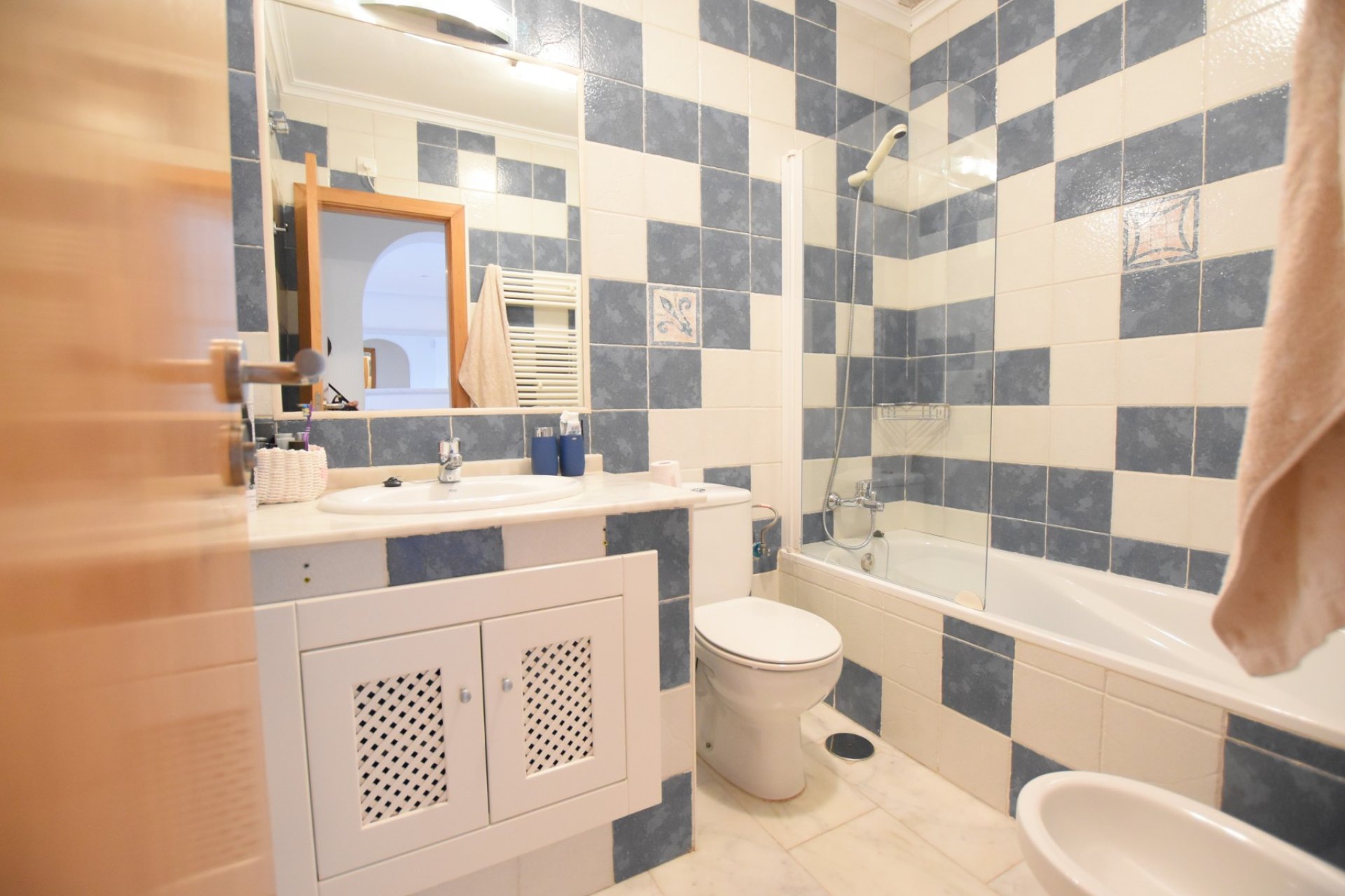 Resale - Townhouse -
Algorfa