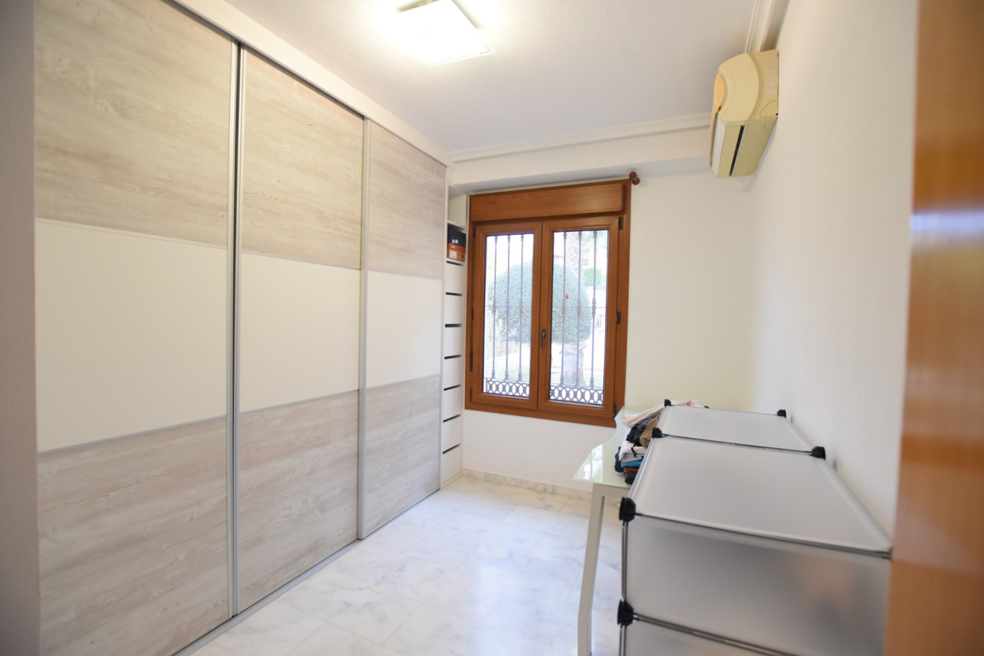 Resale - Townhouse -
Algorfa