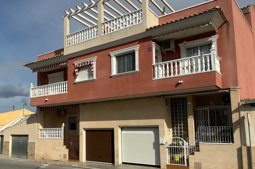 Resale - Townhouse -
Bigastro