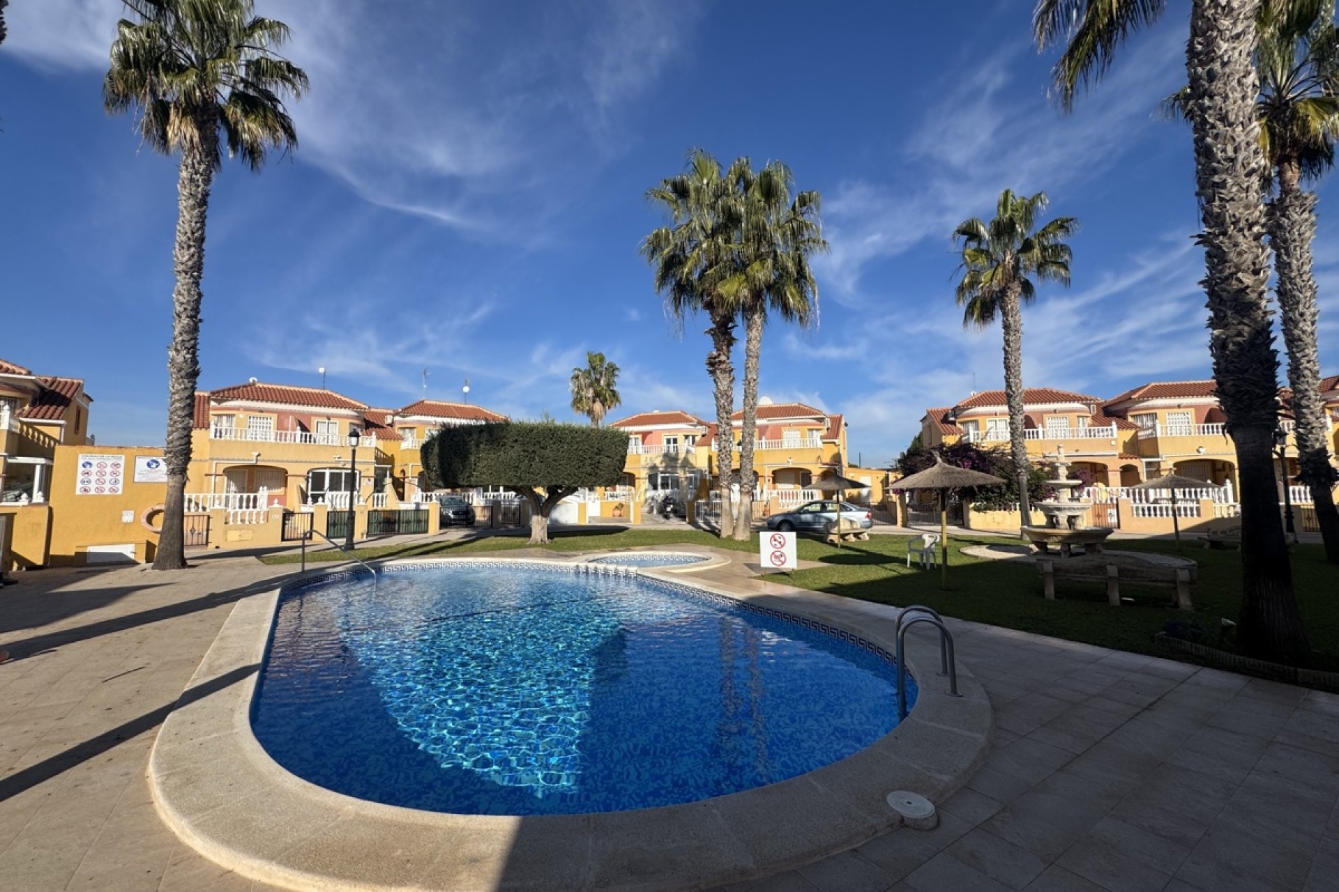 Resale - Townhouse -
Cabo Roig