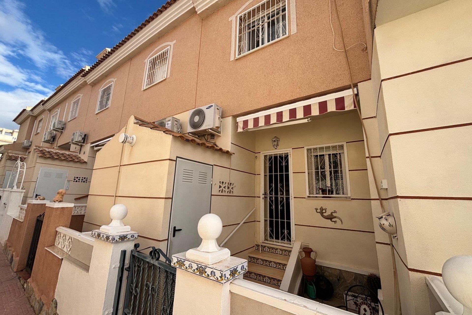 Resale - Townhouse -
Ciudad quesada - Ciudad Quesada - Doña Pepa