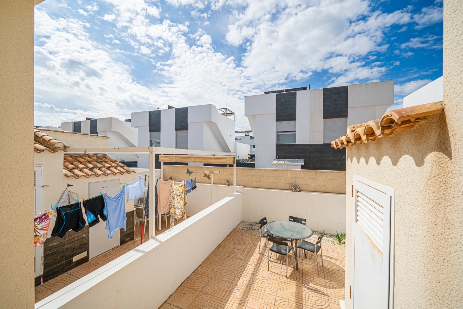 Resale - Townhouse -
Ciudad quesada - Lo Marabú
