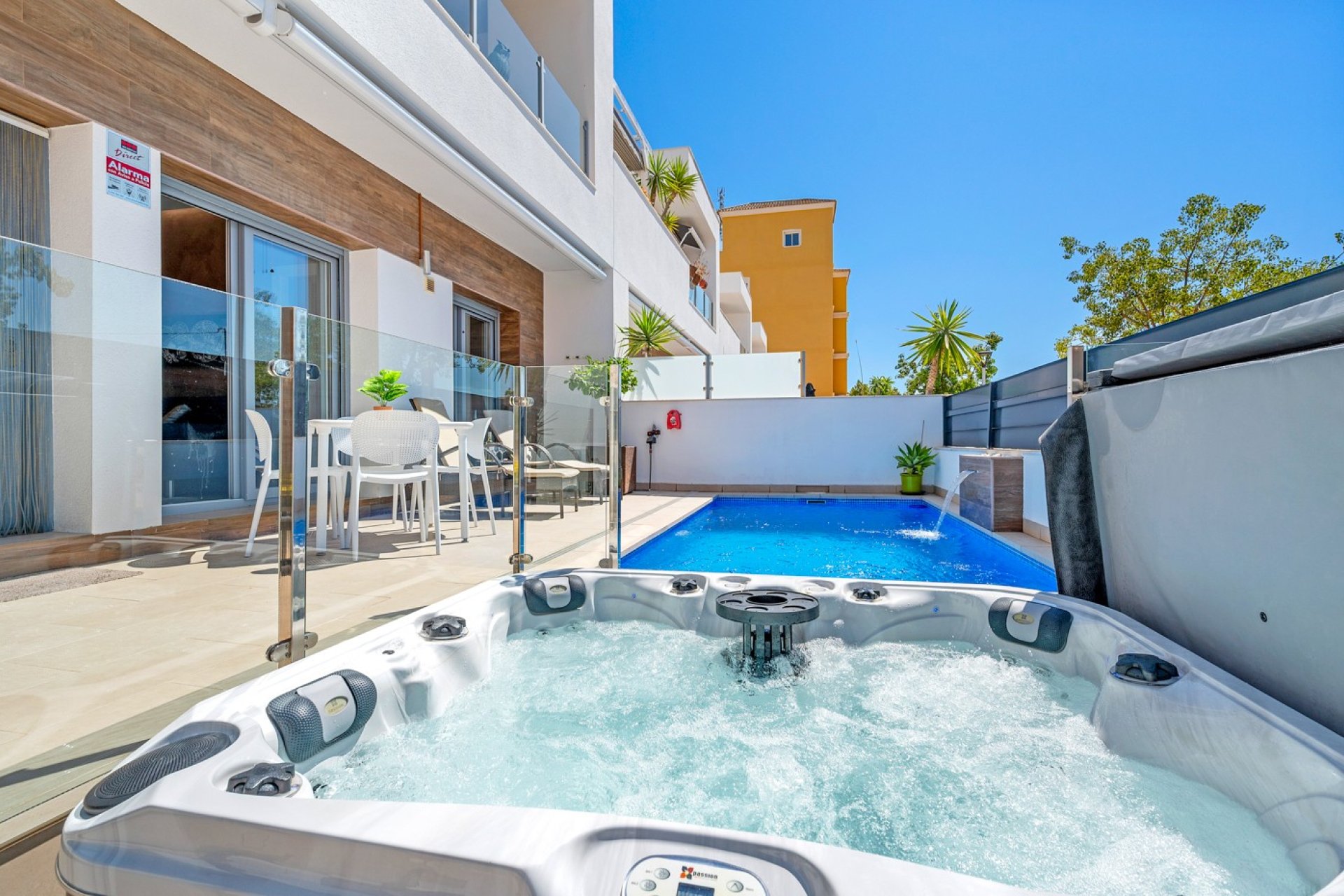 Resale - Townhouse -
Formentera del Segura