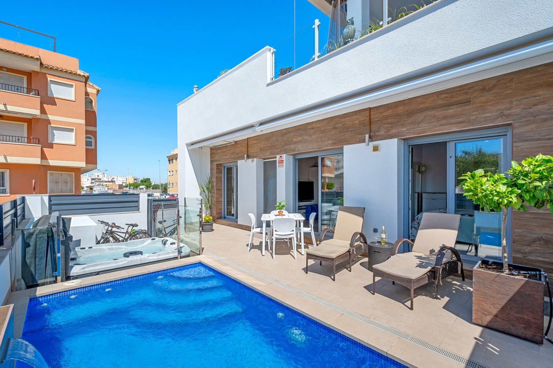 Resale - Townhouse -
Formentera del Segura