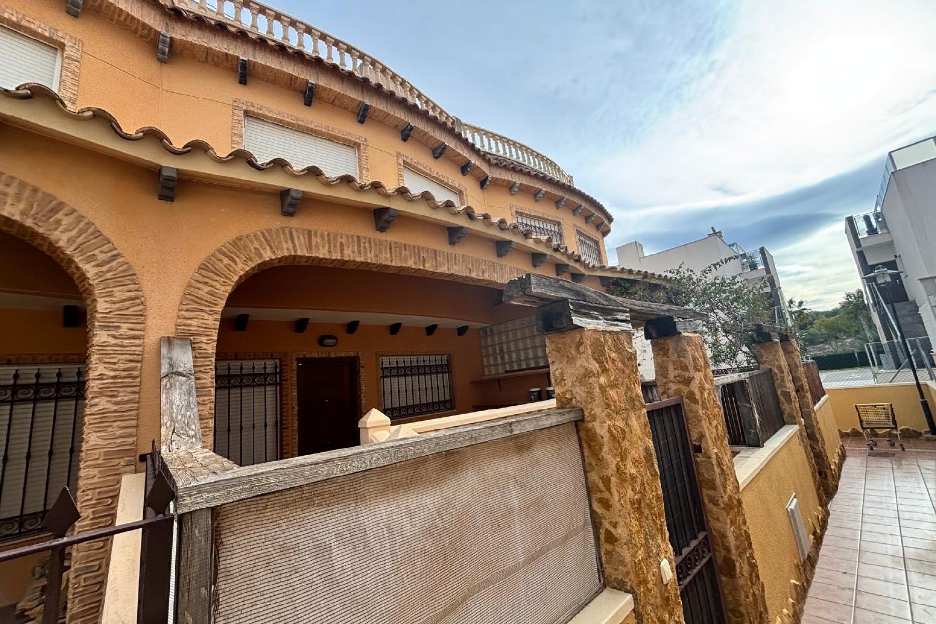 Resale - Townhouse -
Guardamar del Segura - Urbanizaciones