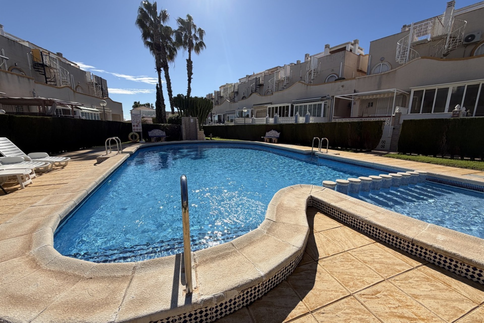 Resale - Townhouse -
La Florida