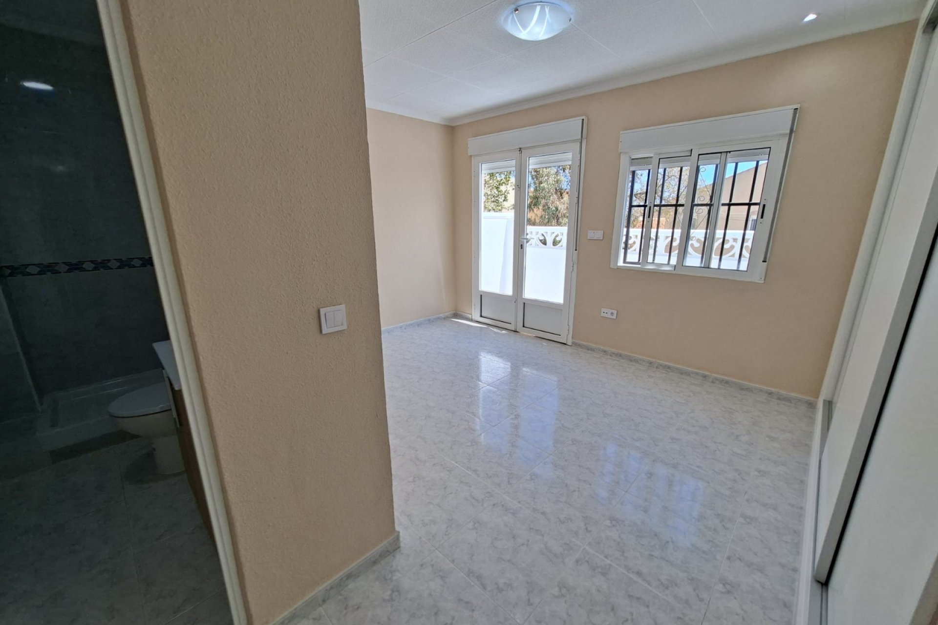 Resale - Townhouse -
La Marina