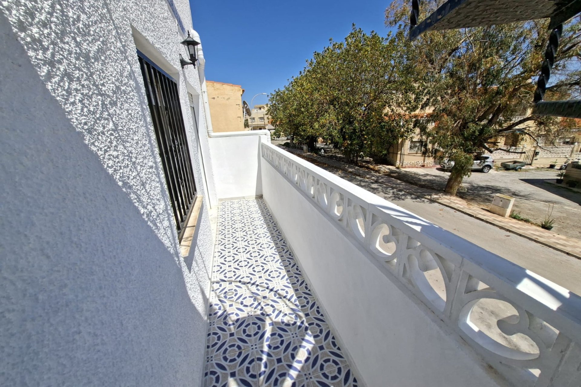 Resale - Townhouse -
La Marina
