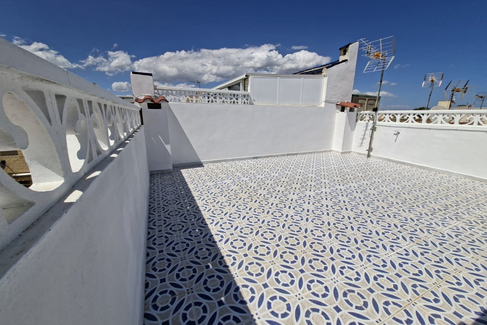 Resale - Townhouse -
La Marina