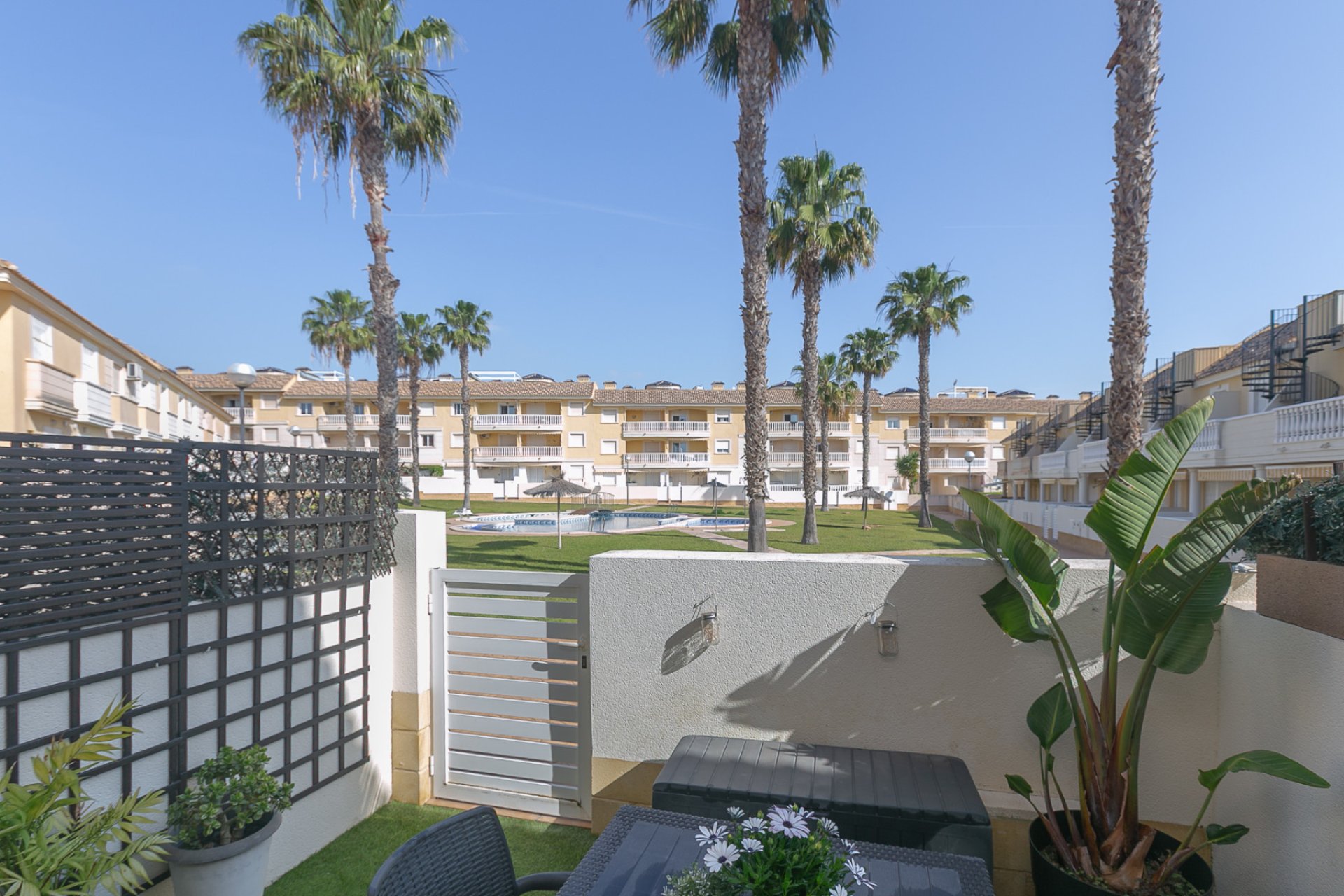 Resale - Townhouse -
Lomas de Cabo Roig