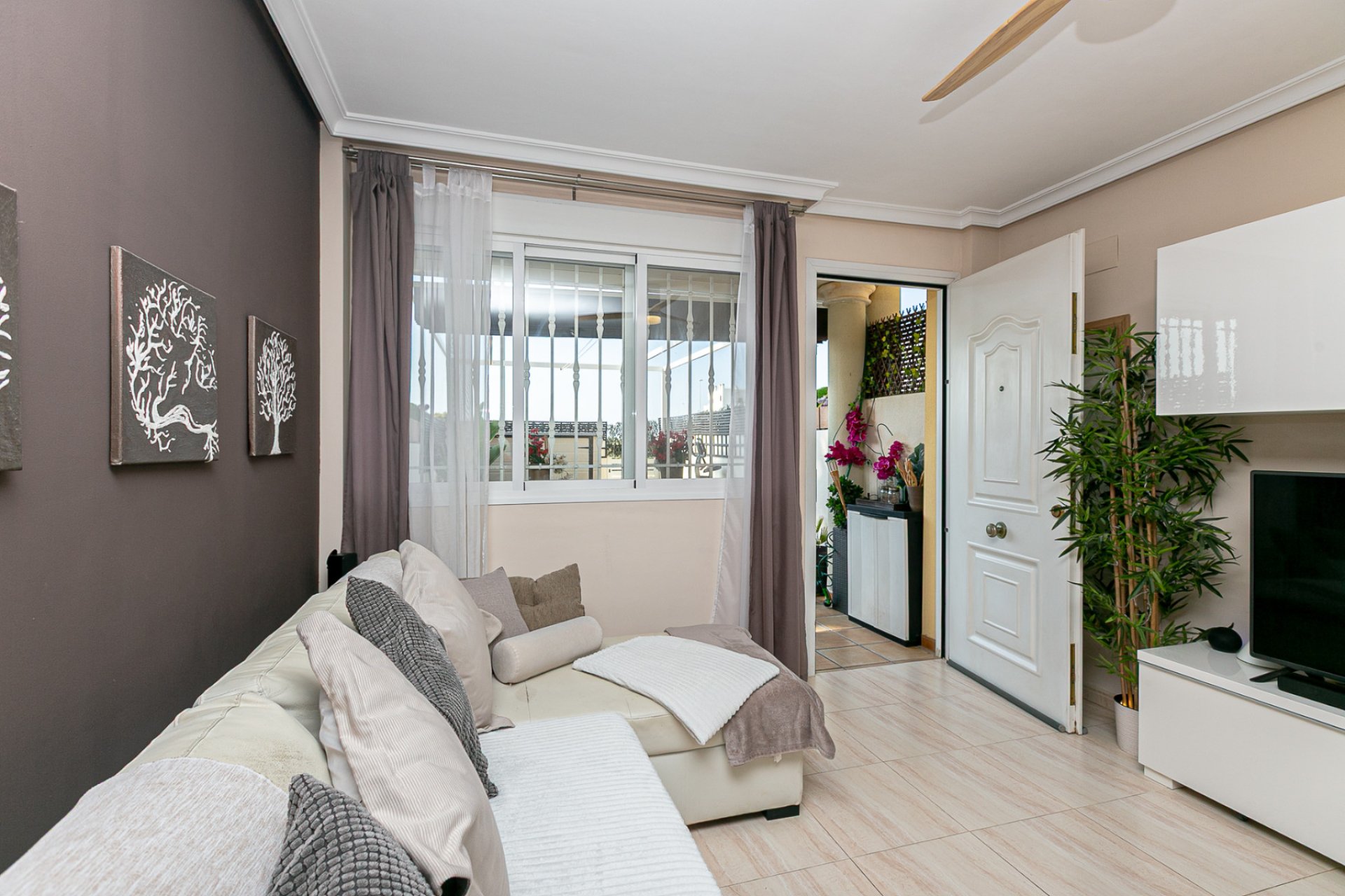 Resale - Townhouse -
Lomas de Cabo Roig