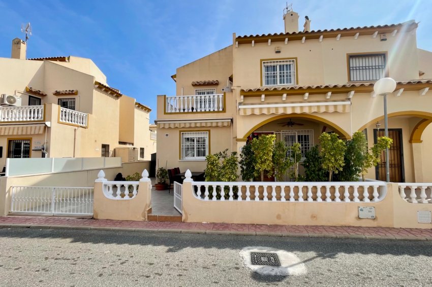 Resale - Townhouse -
Los Altos