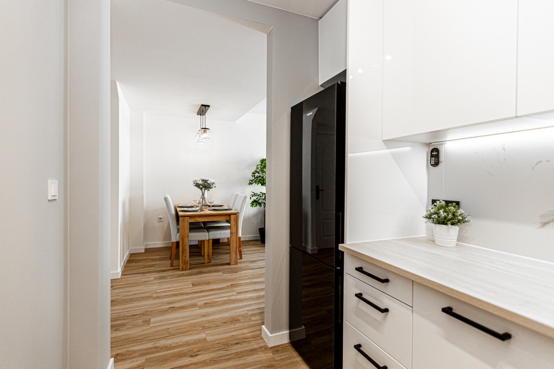 Resale - Townhouse -
Los Altos