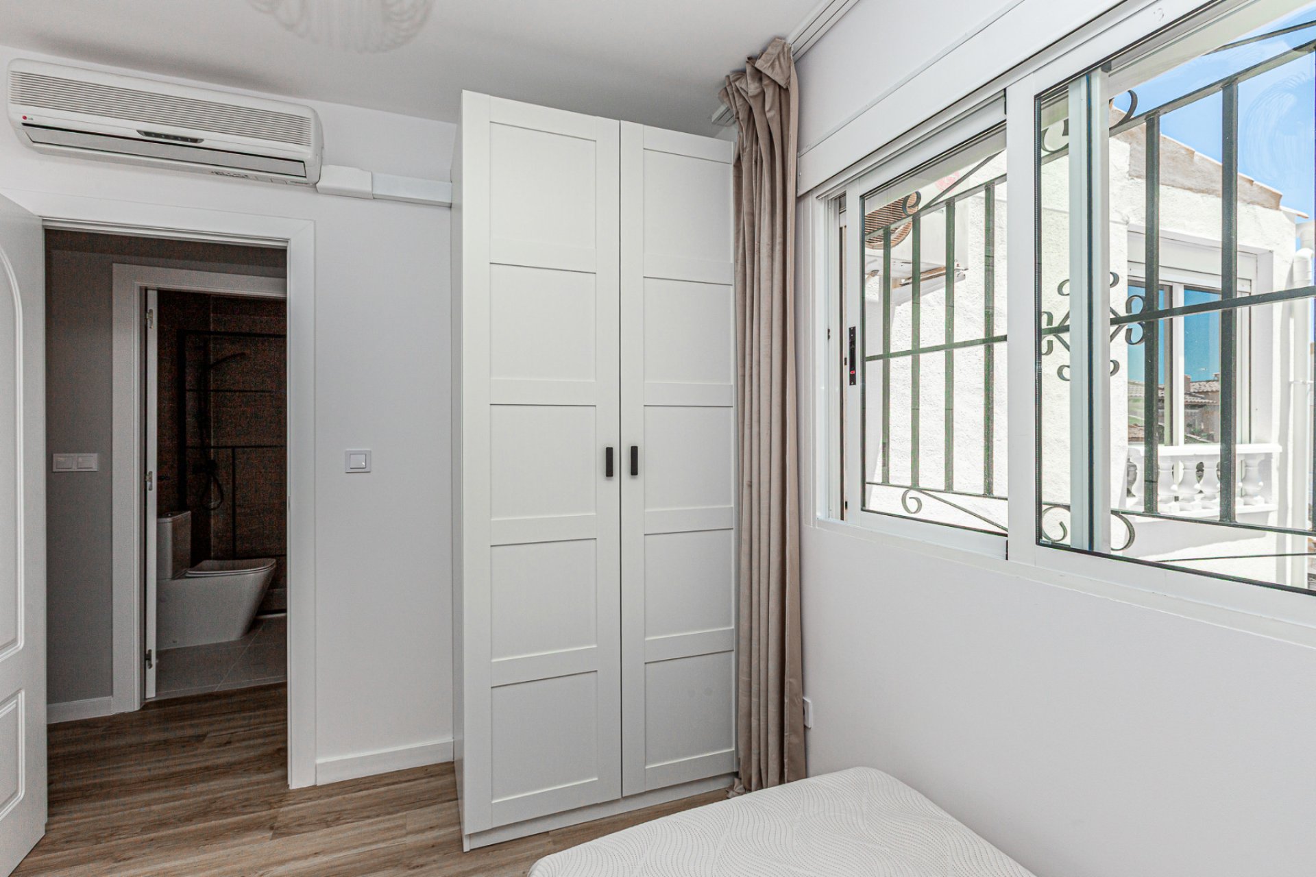 Resale - Townhouse -
Los Altos