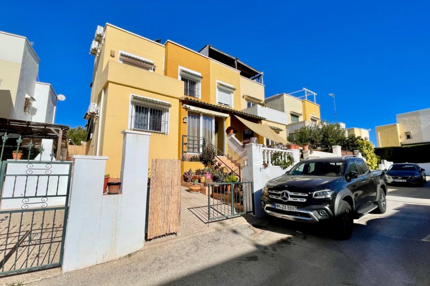 Resale - Townhouse -
Los Altos