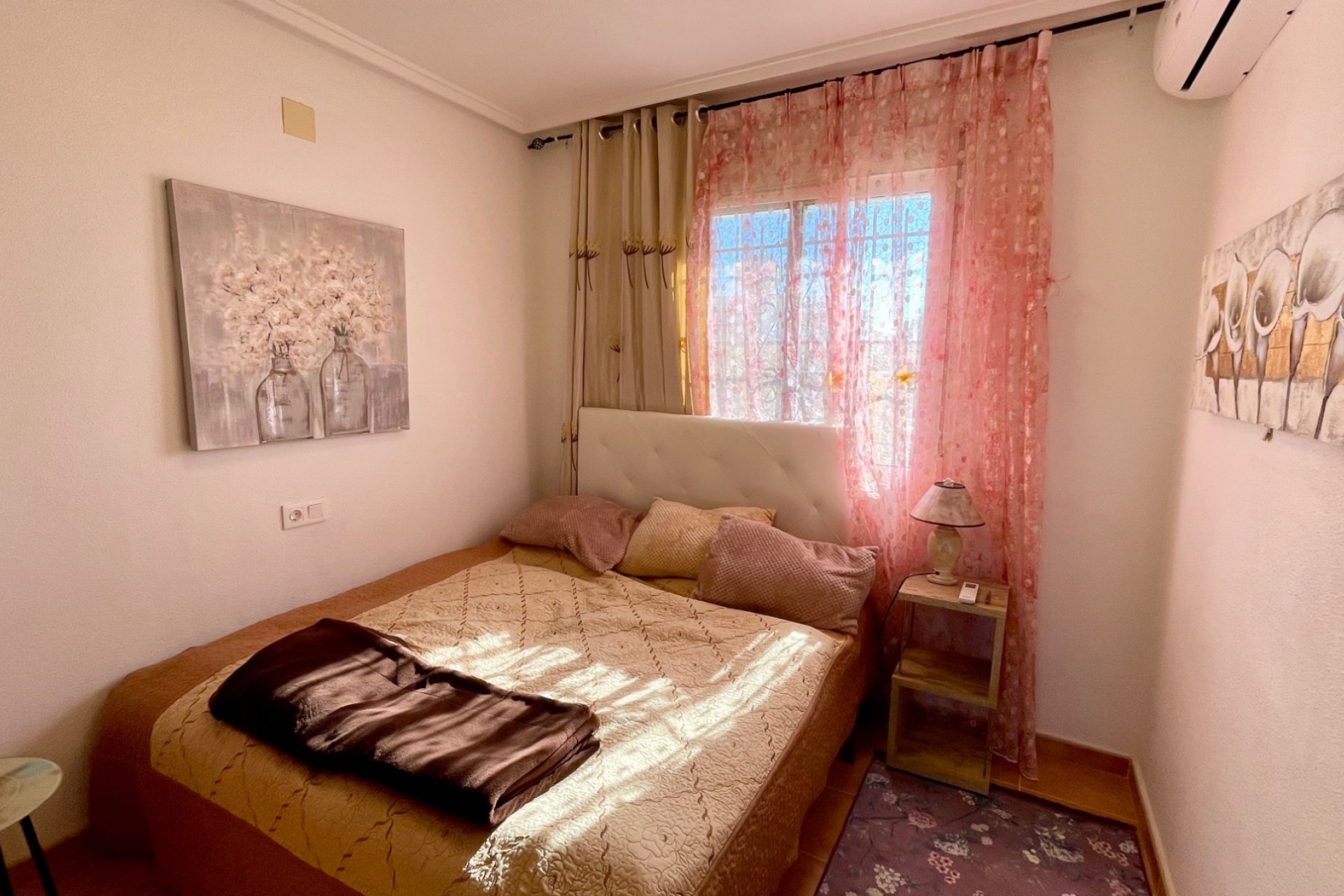 Resale - Townhouse -
Los Altos