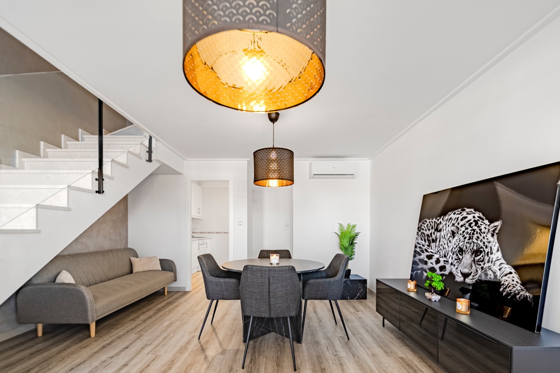 Resale - Townhouse -
Los Balcones