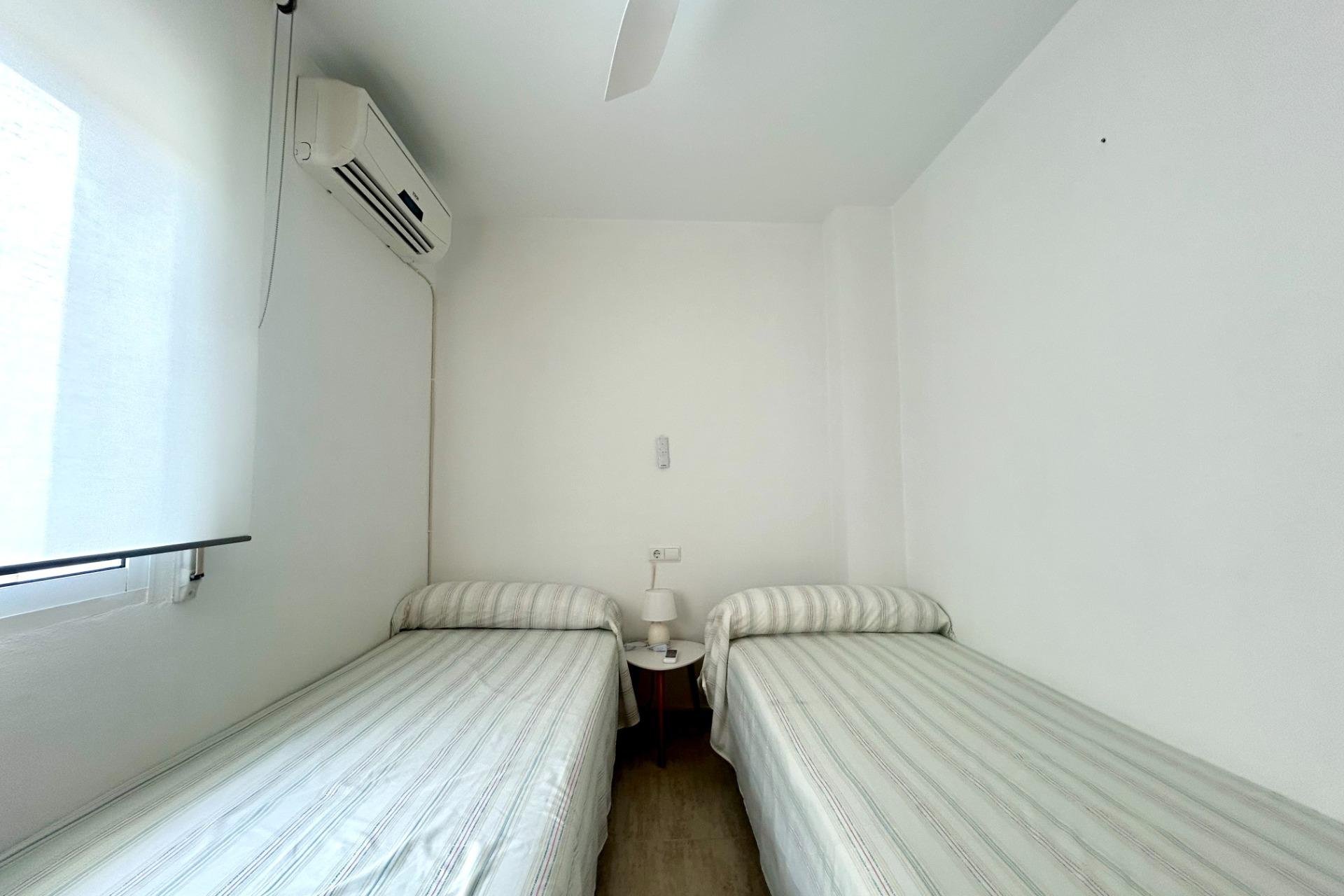 Resale - Townhouse -
Orihuela Costa - Campoamor