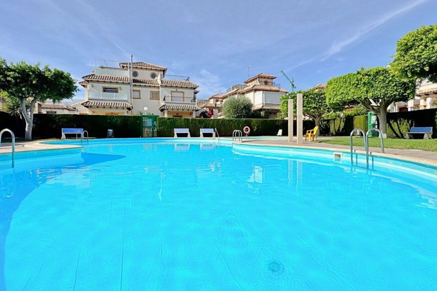 Resale - Townhouse -
Orihuela Costa - La Campana