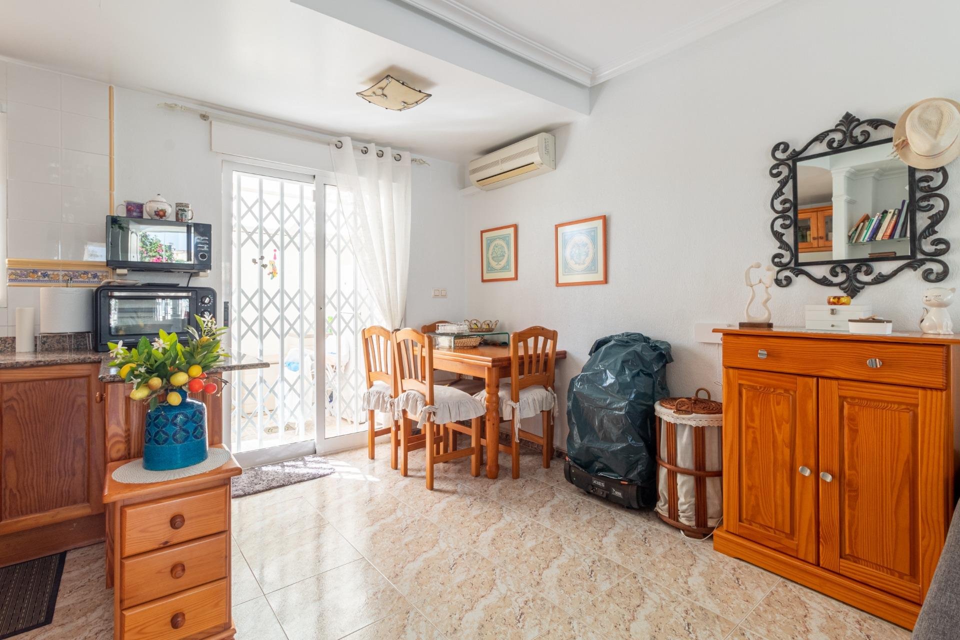 Resale - Townhouse -
Orihuela Costa - La Regia