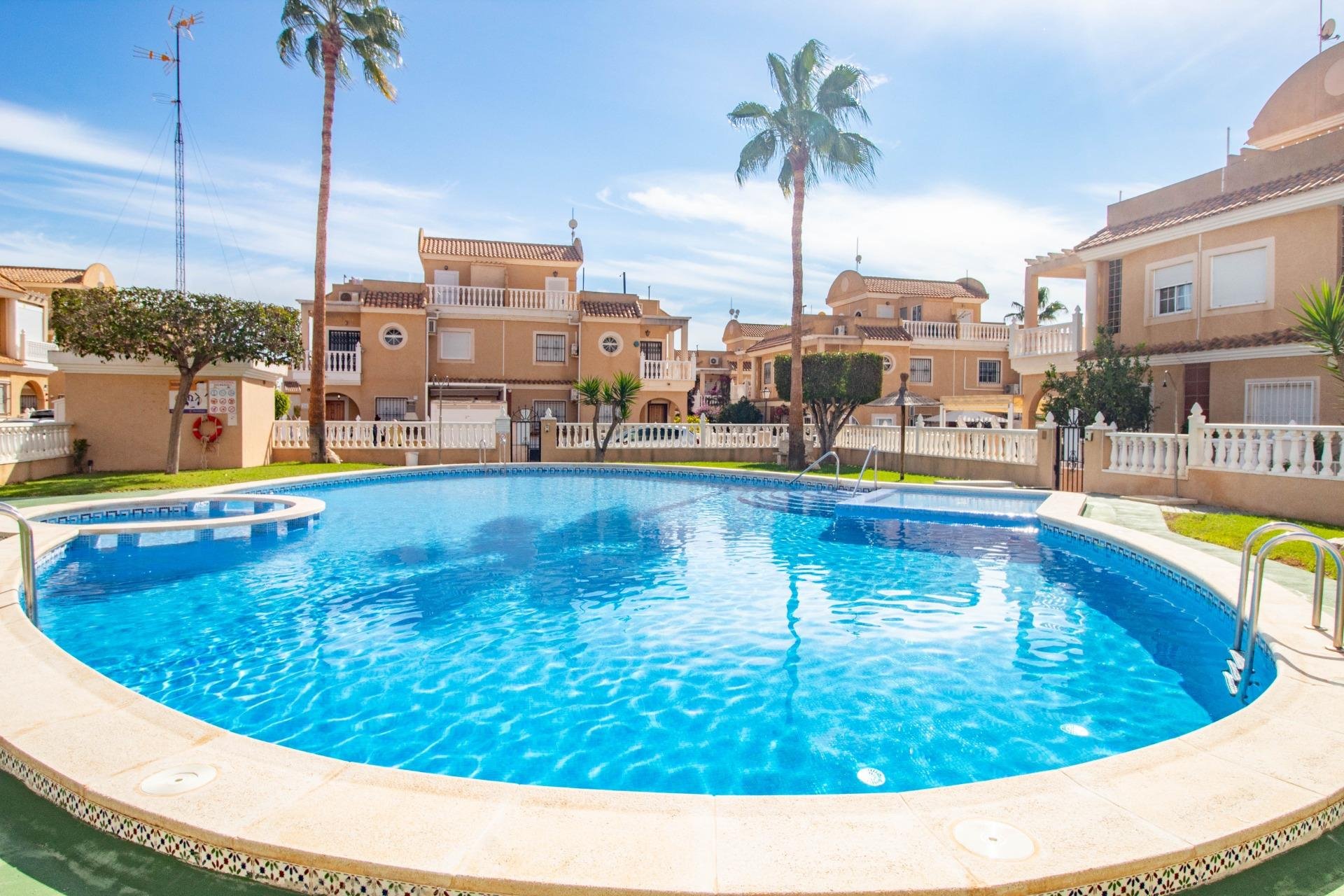 Resale - Townhouse -
Orihuela Costa - La Regia