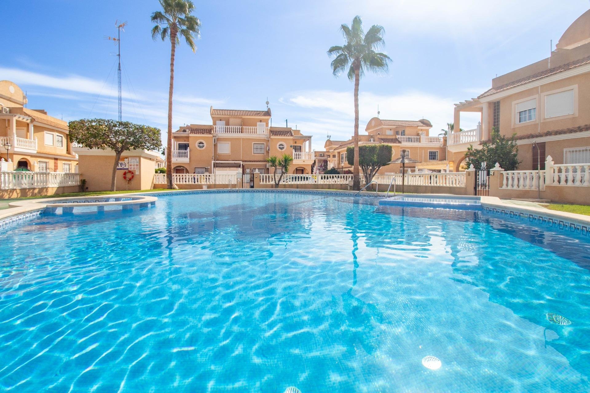 Resale - Townhouse -
Orihuela Costa - La Regia