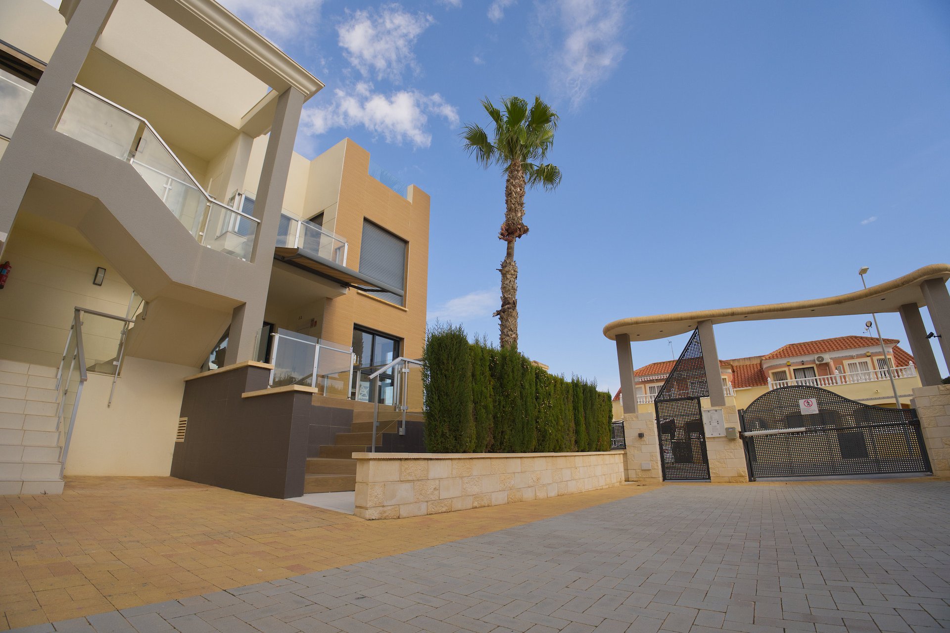 Resale - Townhouse -
Orihuela Costa - La Zenia