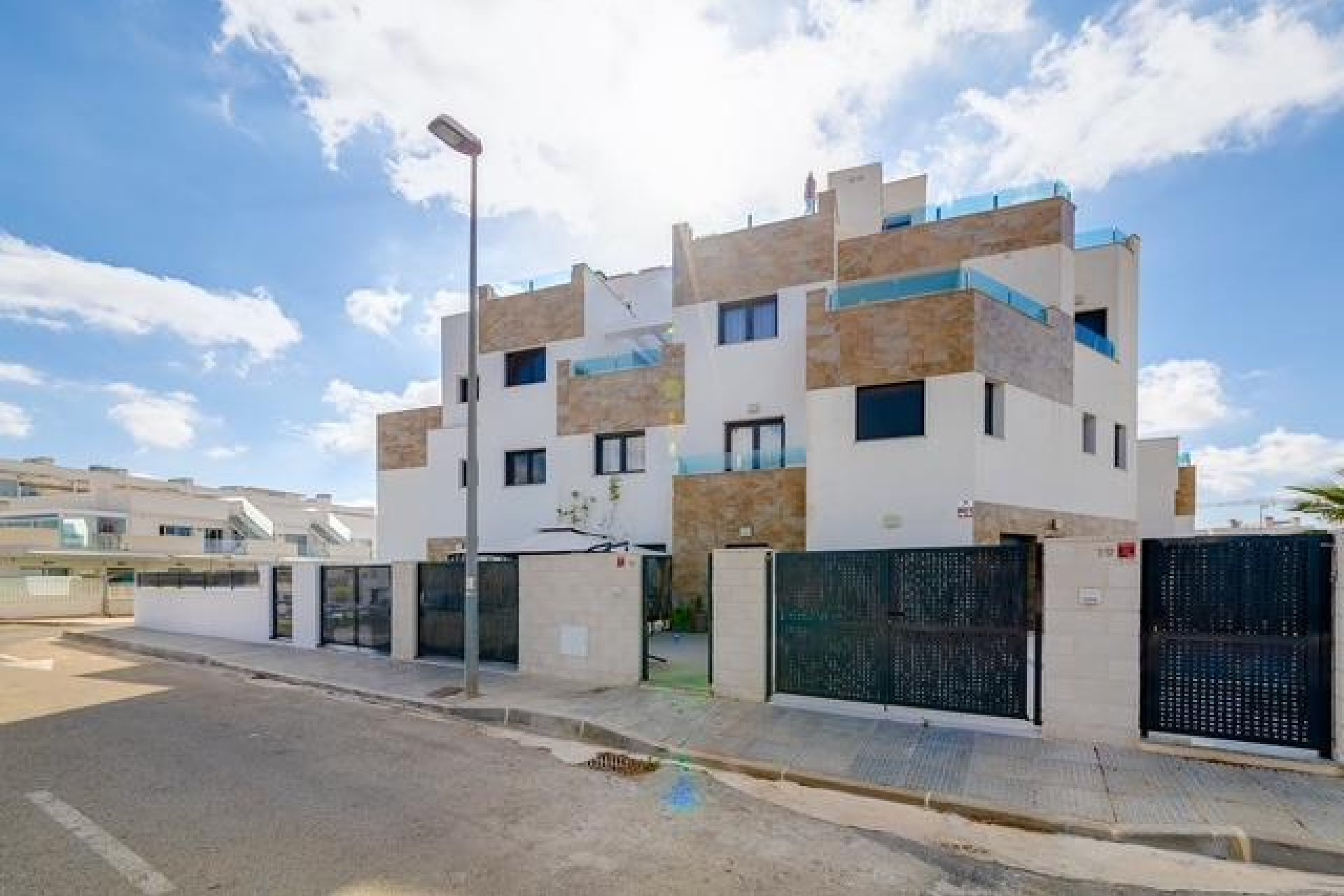 Resale - Townhouse -
Orihuela Costa - Las Filipinas