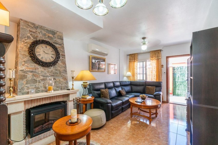 Resale - Townhouse -
Orihuela Costa - PAU 8