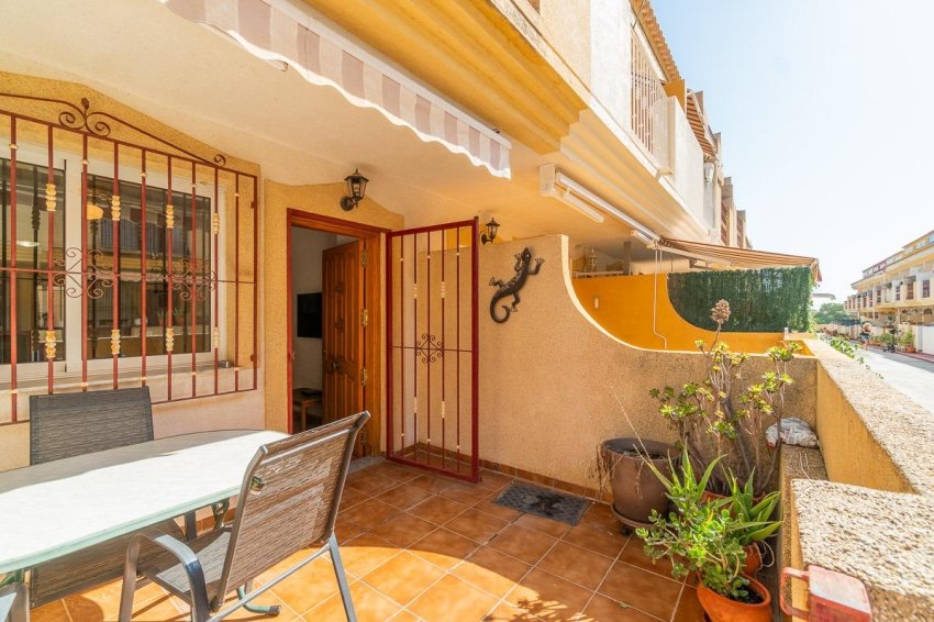 Resale - Townhouse -
Orihuela Costa - Playa Flamenca