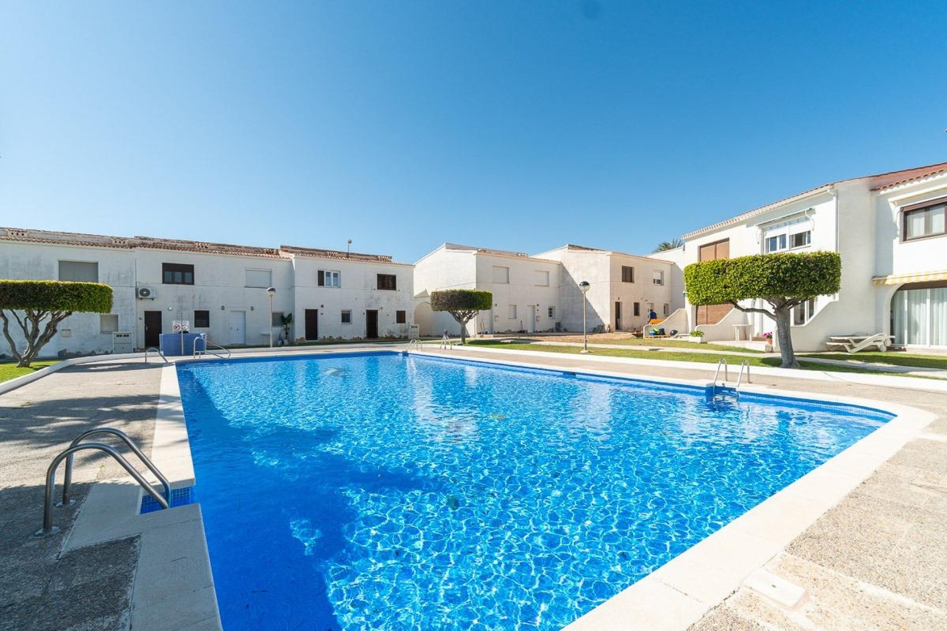 Resale - Townhouse -
Orihuela Costa - Playa Flamenca