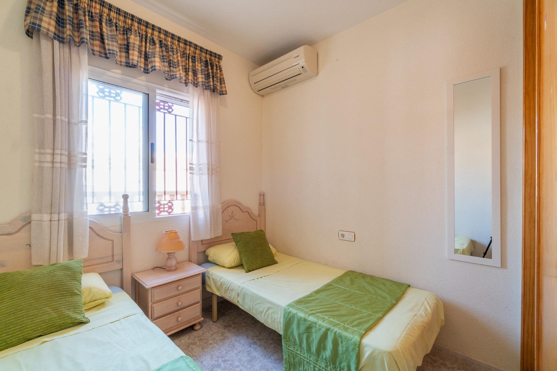 Resale - Townhouse -
Orihuela Costa - Playa Flamenca