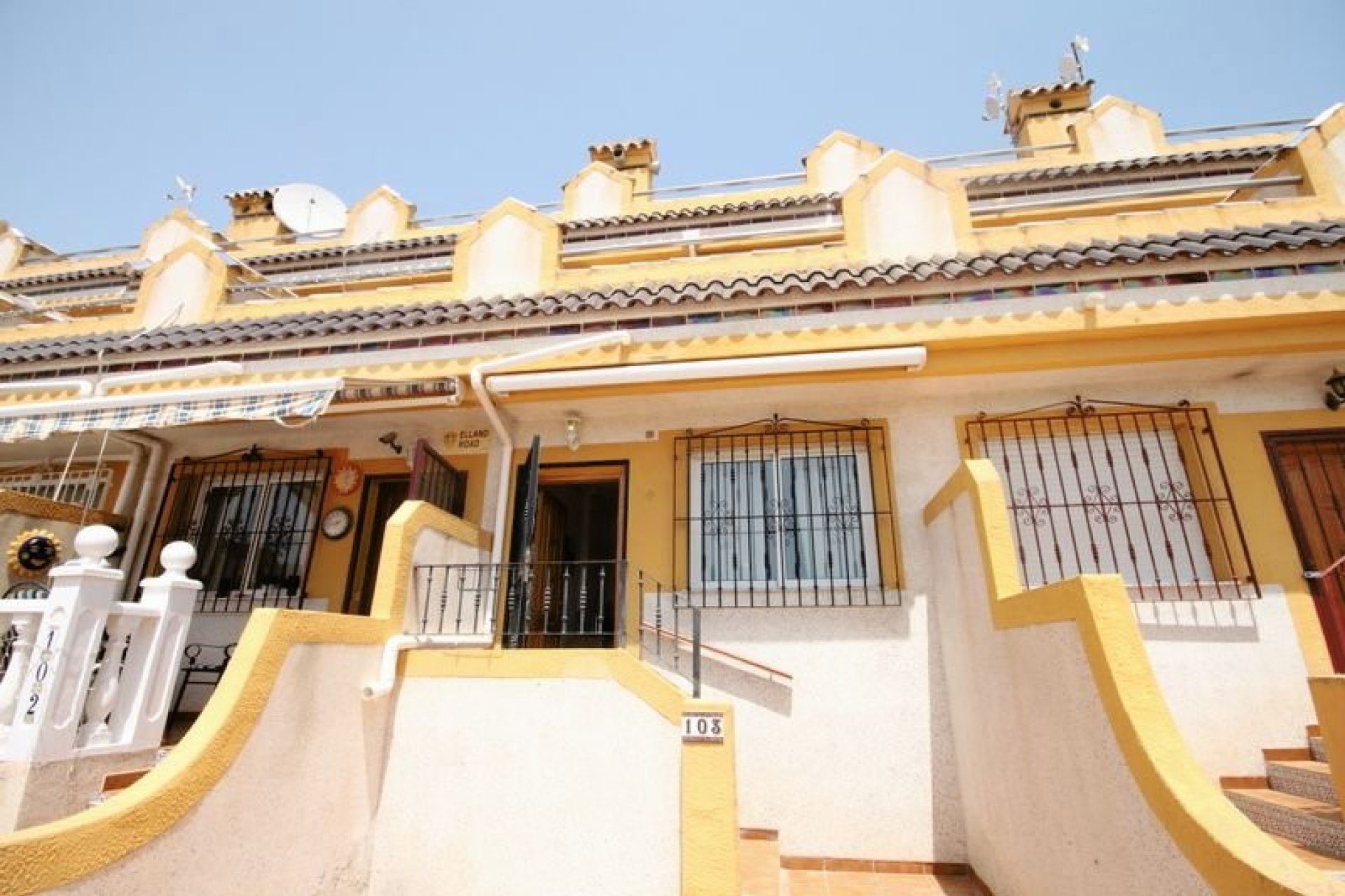 Resale - Townhouse -
Orihuela Costa - Playa Flamenca