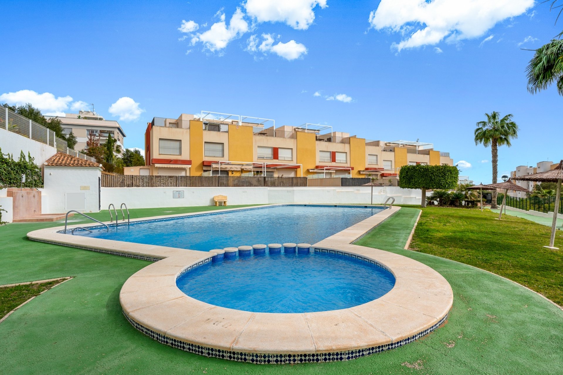 Resale - Townhouse -
Orihuela Costa - Villamartín