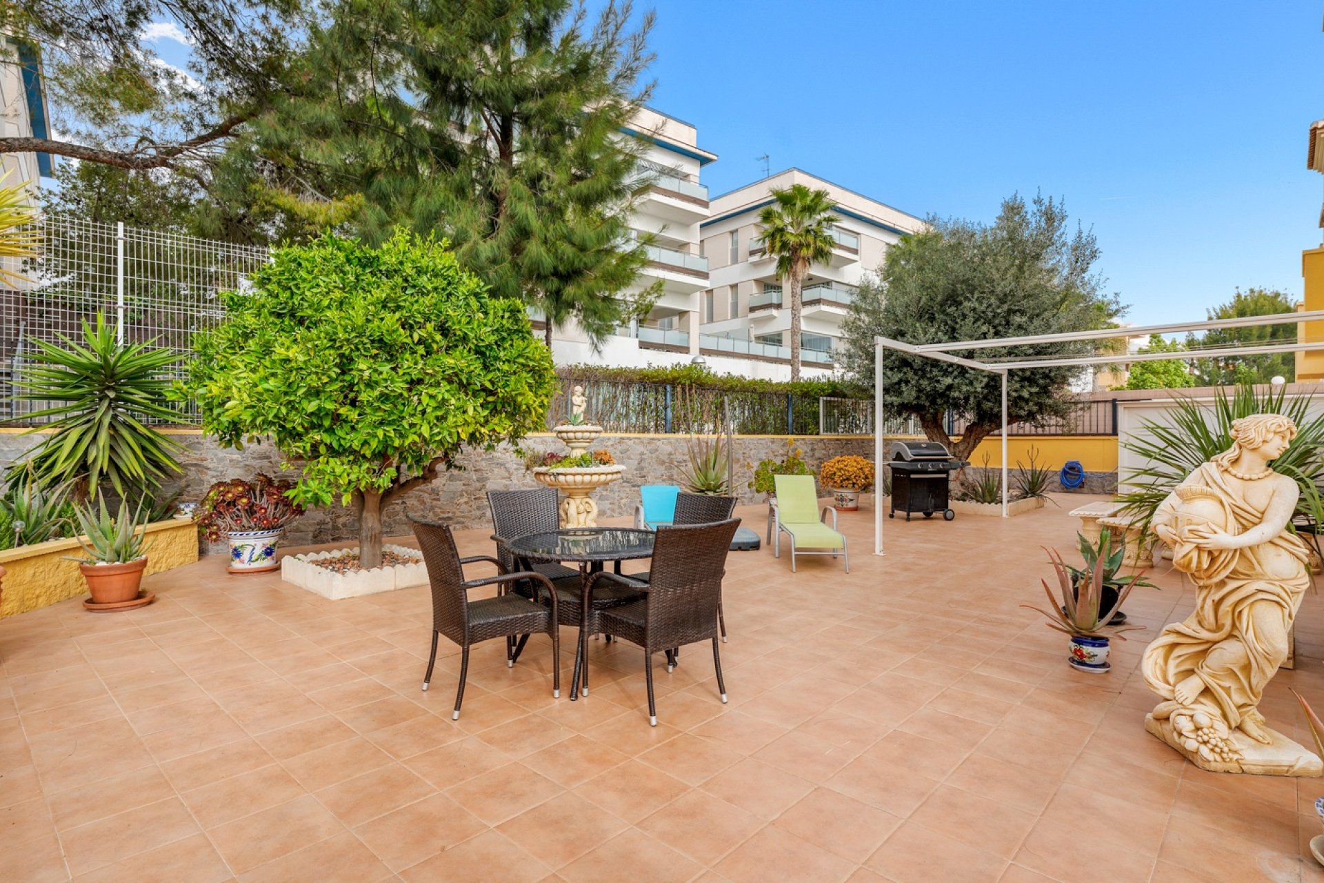Resale - Townhouse -
Orihuela Costa - Villamartín